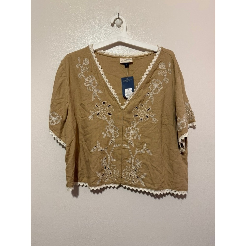 Universal Thread Tan Floral Embroidered Eyelet Lace Trim V-Neck Crop Top XL NWT